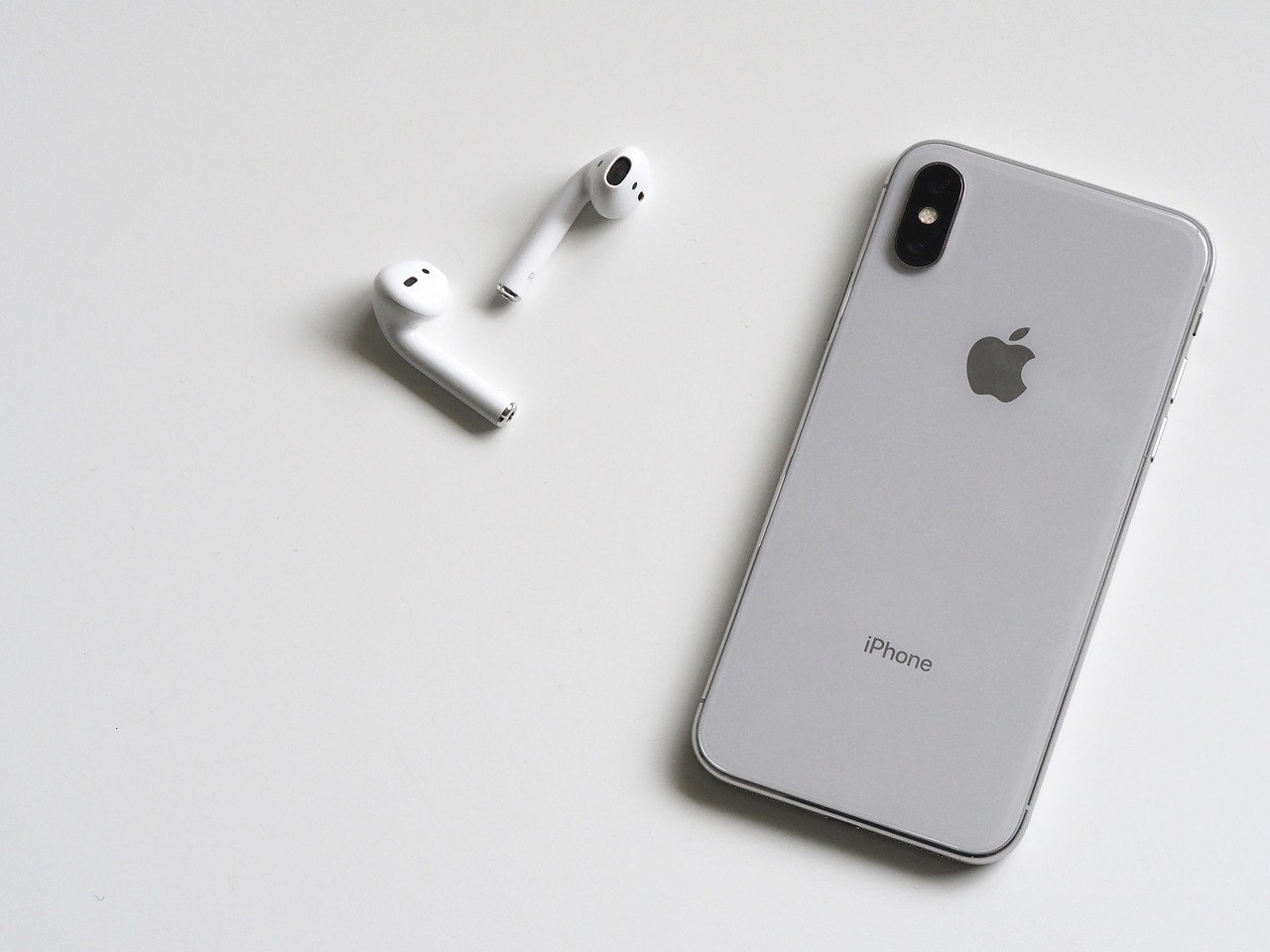 Majitelia iPhonov, zbystrite pozornosť! Spoločnosť zámerne spomaľuje staršie modely
